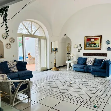 La Perla Marina Villa Capri